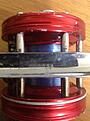 Rullfoten  �r 65mm, samma som p� min Daiwa multirulle, tror att Ambans �r f�r tunn, Daiwan sitter som klistrad p� Fladen sp�t